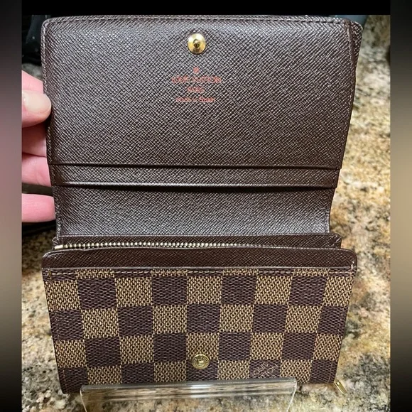 Louis Vuitton Tresor Wallet - Picture 3 of 9
